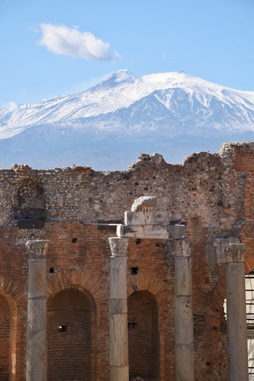 Sicily Catania Airport: Bus Transfer to and from Taormina